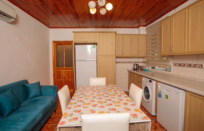 Lumos Homes - Photo 12