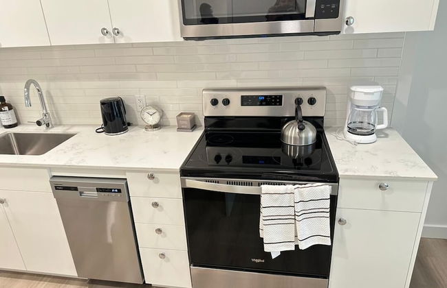 Modern Condo in the Heart of Calgary - Photo 4