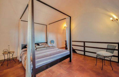 Exclusive House Inside Historic Fortress - Photo 9