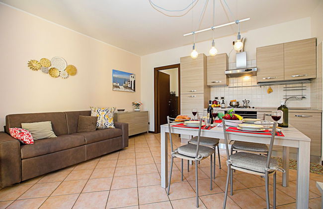 Borgo Degli Ulivi shared pool- 200m lake - Foto 17