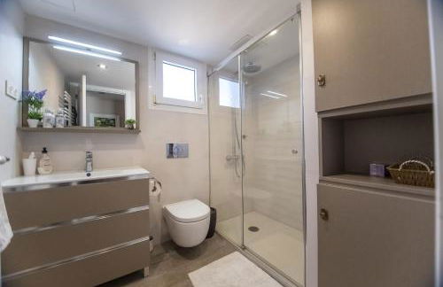 Casa adosada con piscina comunitaria Solo familias no grupos de jovenes - Foto 32