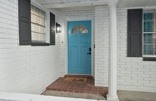 Sunny Lakeside Retreat with Pool and Firepit - Photo 31