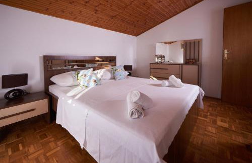 Apartments Lara - Photo 6