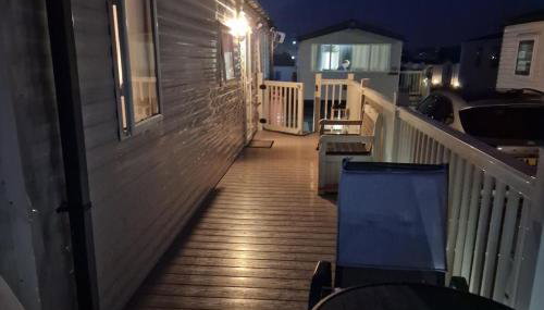Seafront Caravan - Golden Sands - 6 Berth by Your Away Stays - Foto 2