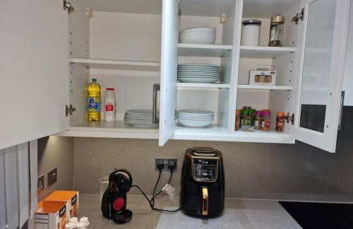 NightRest Homes Smart TV In Each Room - Parking - Hemel Hempstead - Foto 12