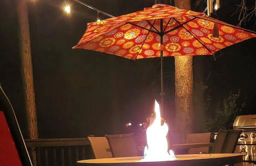 Kathys Cabin, King Bed, Hot Tub, Near-NAU & Downtown attractions, Perfect Year-Round Mountain Getaway - Photo 46