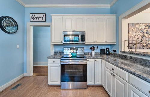 Burgaw House with Large Covered Porch and Swing! - Foto 12