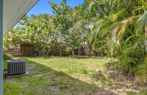 Stunning River District Residence near Beaches - Foto 19