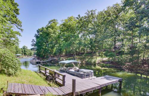 Dock and Home Theater Pet-Friendly Lake Wylie Home - Foto 3