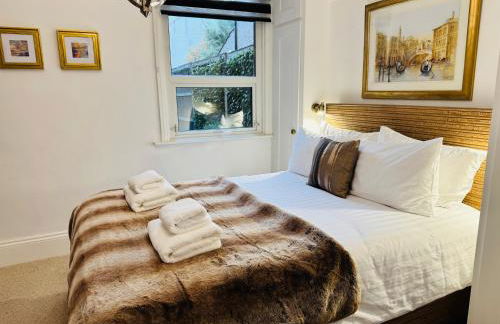 Designer 2 Bed Luxury Apartament with Private Garden in London - Foto 7