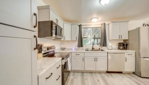 Snowy Peak Views and Cozy Game Nights Pine Home - Foto 2