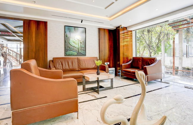 Luxury Elegance at Magarpatta City Pune - Foto 3