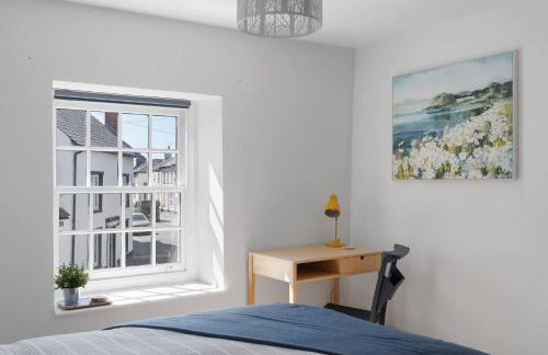 Serene Cottage Nr the Waterfront Topsham - Photo 11