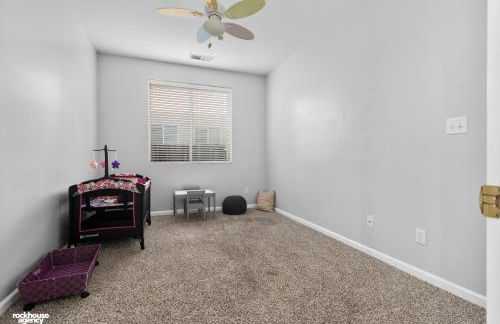 NorthWest Farmhouse - Photo 9