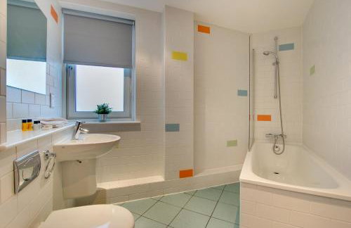 All Saints Apartments 5A by Week2Week - Foto 7