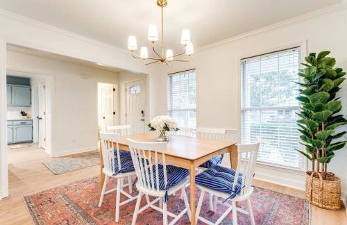 Stylish New 3BR 2.5BA Fire Pit Fence yard - Foto 3