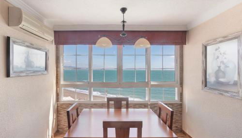 Apartamento primerísima linea playa - Photo 2