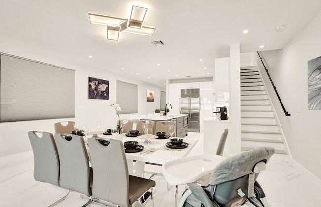 4BR w htd Pool Walk to Las Olas 5mins to Beach - Foto 8