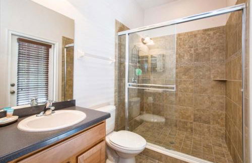 Private Oasis With Pool & Spa- 3400clr 4 Bedroom Home by RedAwning - Foto 51