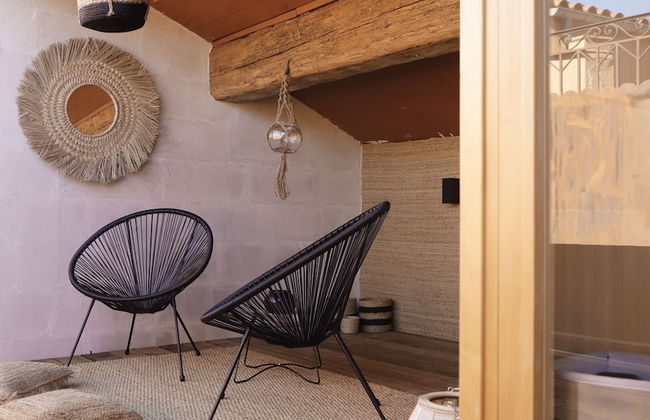 Ennéa - Jacuzzi & Luxury Suites - Foto 8