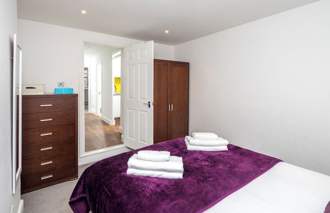 JOIVY 2-bed flat in West London - Foto 8