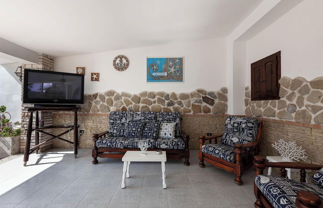 Villa Erika with private pool and garden - Foto 8