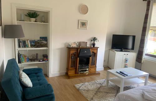 Holiday Home with free parking & 4min to Edinburgh Warverly - Foto 11