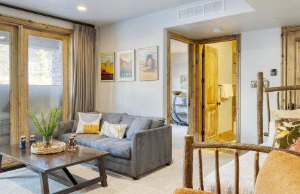 Blue Skies Lakeside Family-friendly Getaway w/ Hot Tub & BBQ - Foto 26