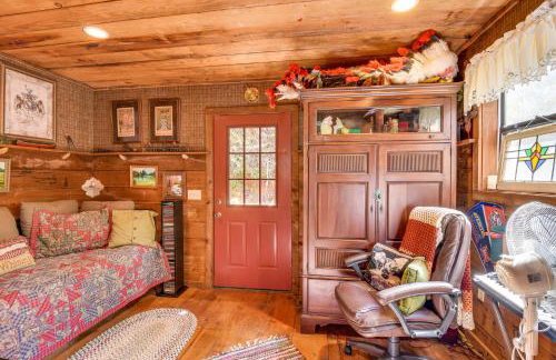 Rustic Cabin with Porches 8 Mi to Tallulah Gorge! - Photo 21