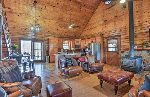 Luxe Cabin with Hot Tub on 5 Acres in Pearcy! - Foto 1