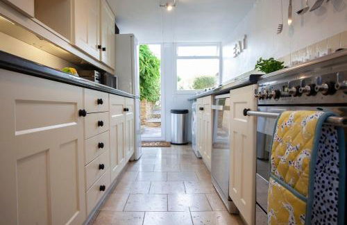 Charming Country House Nr Bath - Photo 66