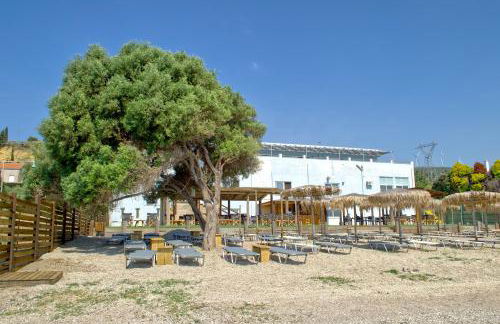 Epipleon Luxury Suites -102- Δωμάτιο 45τμ με βεράντα 35τμ μπροστά στη θάλασσα - Foto 14