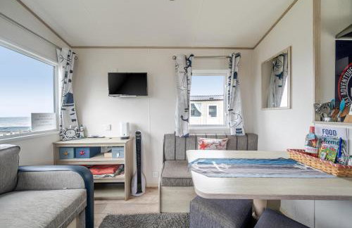Cabin - Sleeps 4 - Pets Ok - Balcony - Parking - Foto 3