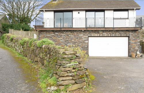 Elisa Villa - tranquil retreat 5 mins from the sea - Foto 14