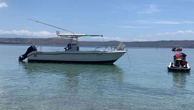 Giro in barca alle grotte di Guanacaste