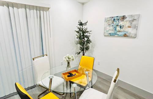 Newly Built Modern Central 2B On Sherman with Free Parking - Foto 13