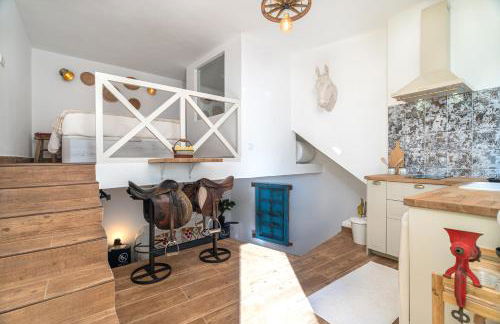 Casa Estábulo- Cozy Rustic Farmhouse (HORSE LOFT) - Foto 1