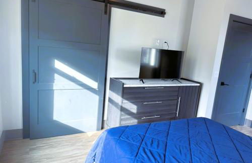 203 - New Luxury Downtown Condo with Fireplace - Foto 8