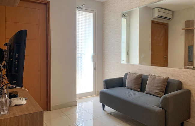 Comfort And Tidy 2Br At Cinere Bellevue Suites Apartment - Foto 13