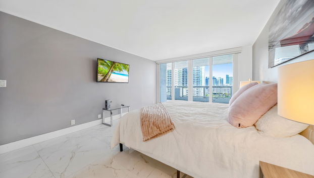 Spacious One Bedroom Centrally Located - Foto 4, Camera