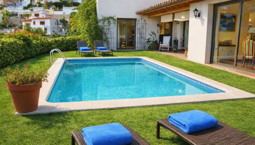 Villa Sitges Julia Vista Espectacular 2 k m s de la Playa Comoda & Area Tranquila Amplitud interior y plana - Photo 5