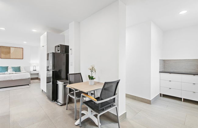 Unique Retreat - Unit E: Rustic 3rd-floor Hideaway - Foto 8