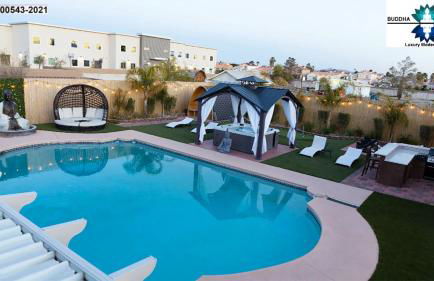 Buddha Mansion Luxury Resort - 8BR Modern, HotTub, Huge pool, Sauna, BBQ grill, Game Room - Foto 2