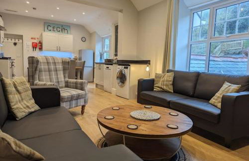 Pencartref Apartment - 4 Bedrooms, 3 Bathrooms, Sleeps 7-8 - Foto 8