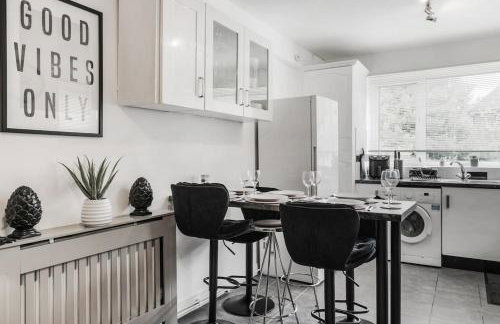 Work, Rest & Explore 4-Bed Flat Near Brixton - Foto 7