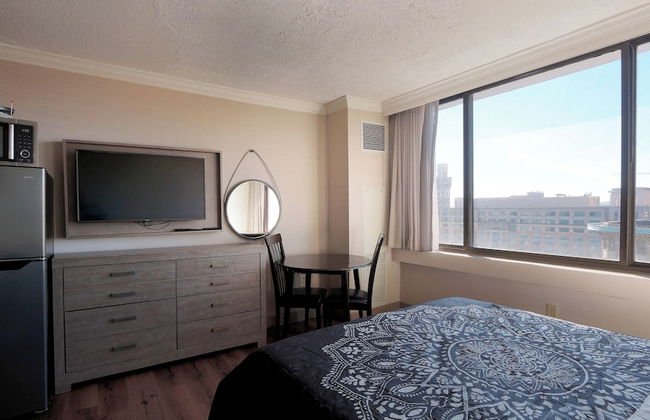 Chase at Baltimore Harbor - Foto 2