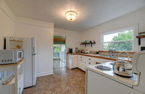 Cozy Grants Pass Home about 9 Mi to Rogue River Access - Foto 2