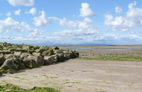 Time and Tide - Photo 36