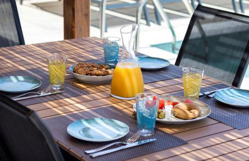 Cato Agro 3, Seafront Villa with Private Pool - Photo 43