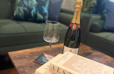 2BR Apt FREE parking Royal Lpool Golf Course Views - Foto 11